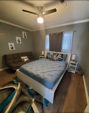 Family friendly 3 bedroom Home with 6 beds - Housity