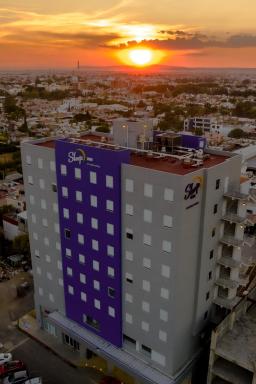 Sleep Inn Leon Antares - Housity