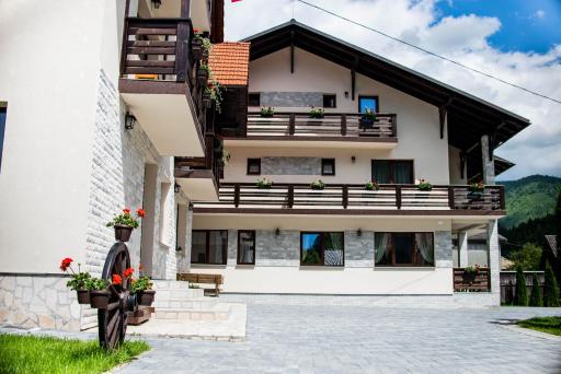 Pensiunea Poienita Apusenilor - Housity
