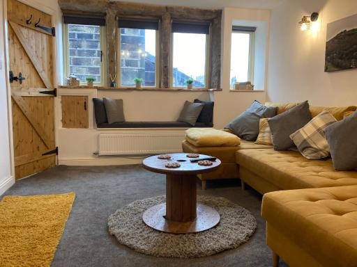 Coiners Rest - Housity