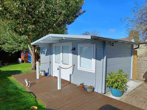 Private Lodge close to beaches and Goodwood - Housity