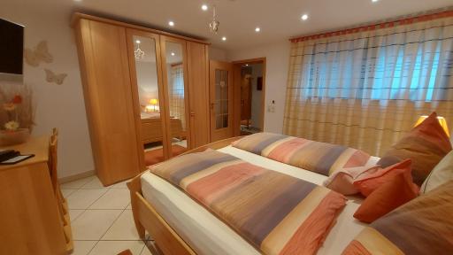 Ferienwohnung Zum Weinberg - Housity