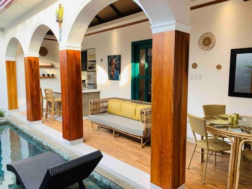 Bali inspired bungalow with private pool - Housity