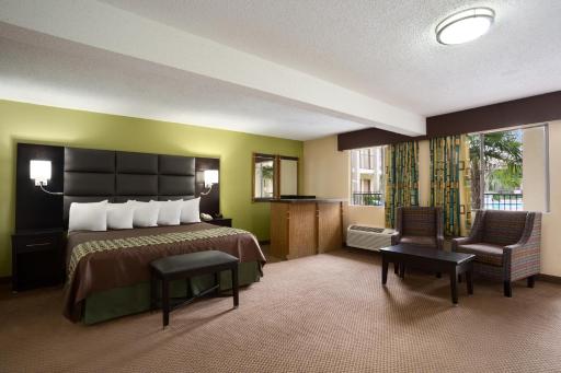 Days Inn by Wyndham Dallas Irving - Housity