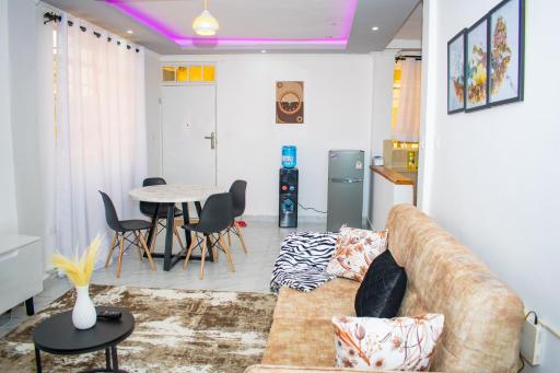 She Homes - Luxurious and cosy home - Housity