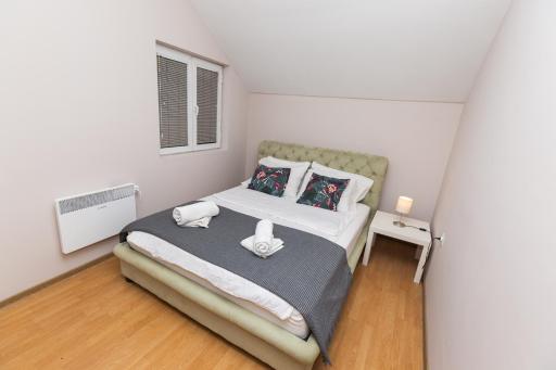 Apartman Lipa Centar - Housity