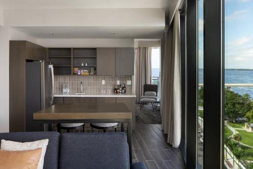 Luminary Hotel & Co., Autograph Collection - Housity