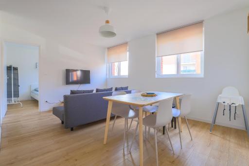 Appartement Familial - Avec Parking Privé Gratuit - Housity