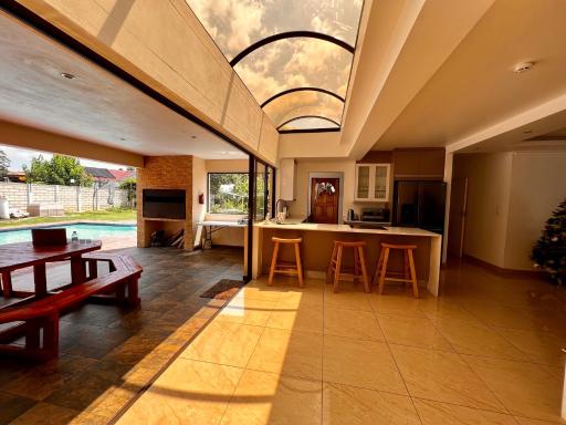 Chizu BnB Guest House - Housity