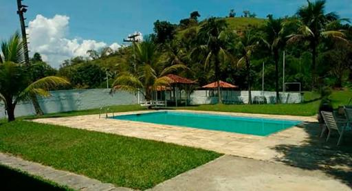 Casa de campo com WiFi e piscina em Magé RJ - Housity