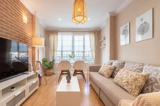 Apartamento 3 en Estadio del Sevilla 8 plazas y m - Housity