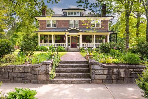 Sweet Biscuit Inn - Housity