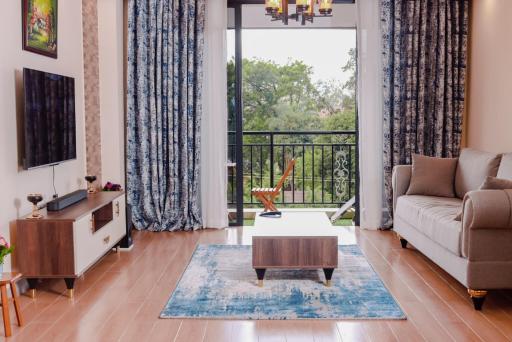 Zylloo Homes Stylish 2 bedrooms - Housity