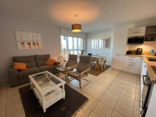 Appartement lumineux 3 chambres à 400m des plages avec parking et WIFI - FR-1-413-113 - Housity