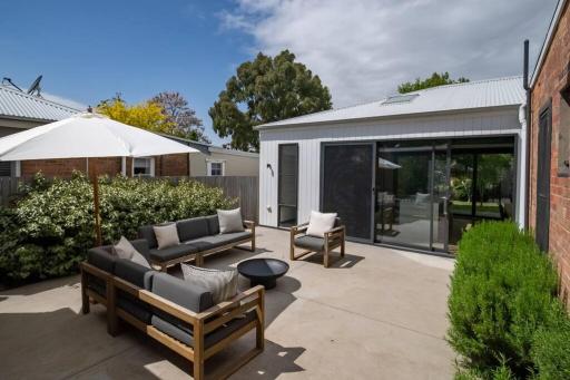 The Courtyard House Orange - Housity