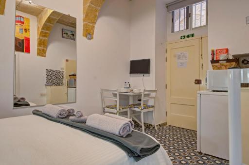 Sally Port 32 - Housity