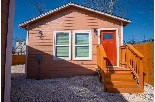 Adorable 2BR Guesthouse Close to Riverwalk and DT - Housity