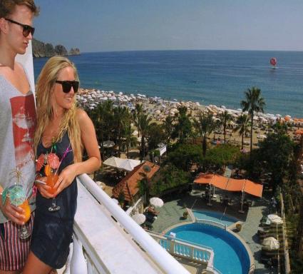 Azak Hotel - Housity