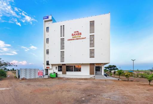 Hotel Saheb - Housity