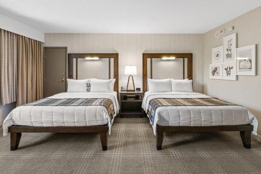 Knott's Hotel - Housity
