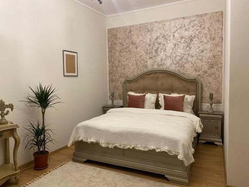 C-Entral Boutique - Housity