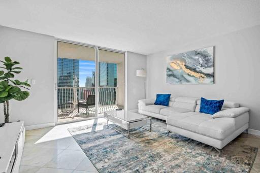 The Club At Brickell Bay Condominium - Housity