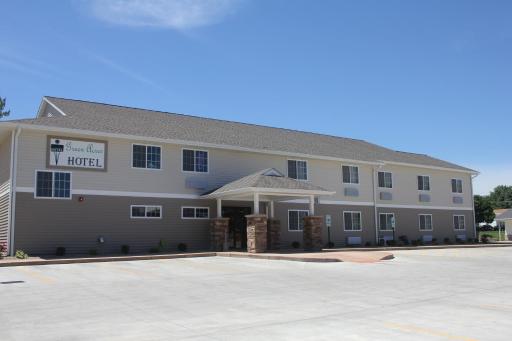 Green Acres Hotel - Housity
