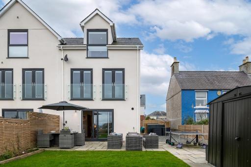 Silver Strand - Housity