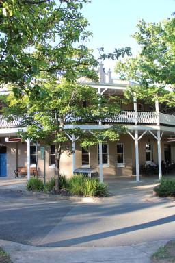 Alpine Hotel Bright - Housity