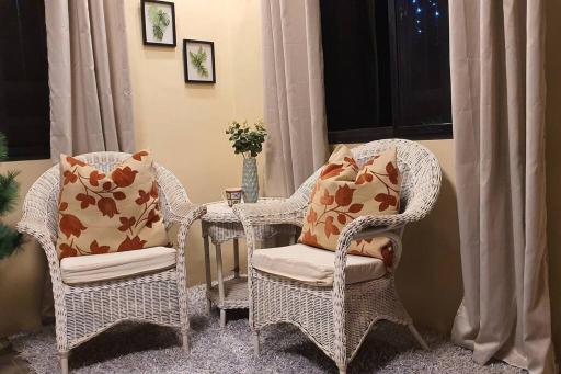 Villa Burgos Spacious Modern Entire House - Housity