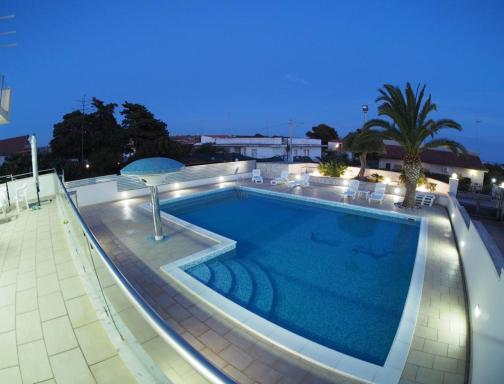 Villa 117 con piscina - Housity