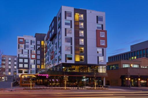 MOXY Denver Cherry Creek - Housity
