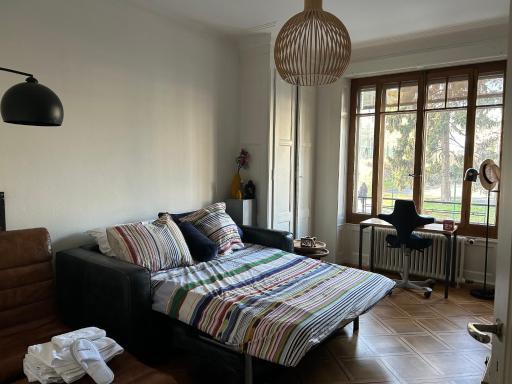Double Bedroom & Kitchen - Perle du Lac, Geneva - Housity