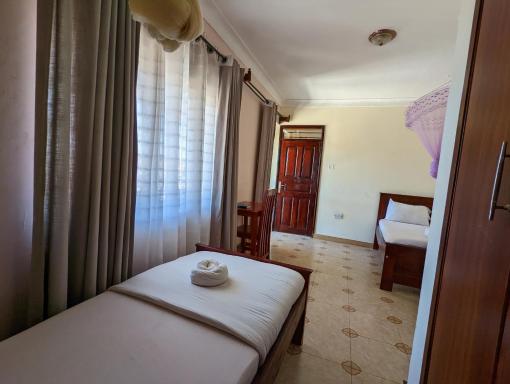 Kasenene Legacy Hotel - Housity