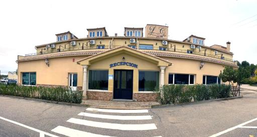 HOTEL LOS CAÑAS - Housity