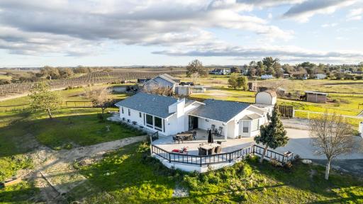 Vino View Farmhouse - Housity