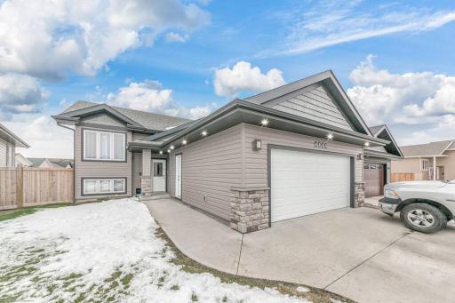 Modern House Fenced Back Yard BBQ Garage - Housity