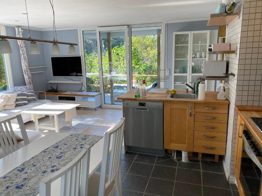 House with green garden, Göteborg, 6 beds - Housity