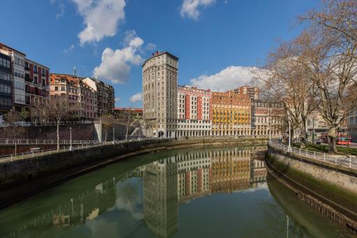 Riverside Old Town by Next Stop Bilbao - Housity