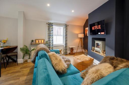 The Holgate Snug - Housity