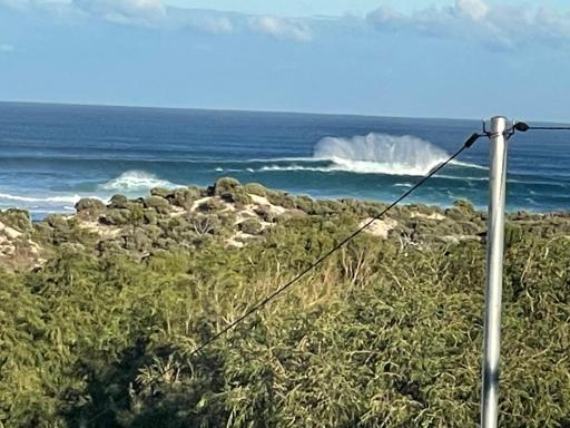 Retro Margaret River Beach Shack in Prevelly Park - Housity