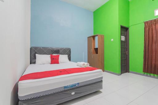 RedDoorz Syariah near Jalan Jakarta Samarinda - Housity