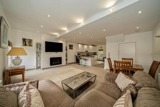 Serviced Apartments Macclesfield - Hizvo