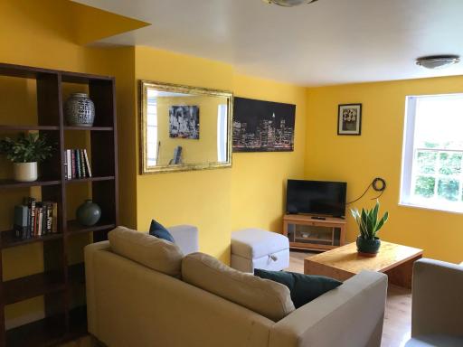 Entire Loddon Apartment - Housity