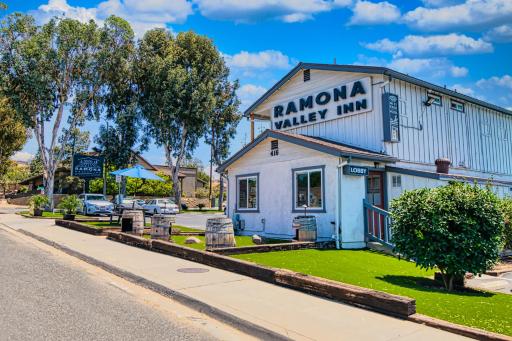 Ramona Valley Inn - Ramona - Housity