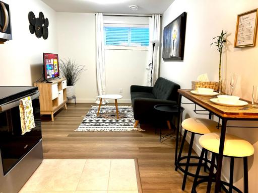 Guest Suite in West Edmonton I WEM 10 Minutes I Rivercree Casino 3 Minutes - Housity