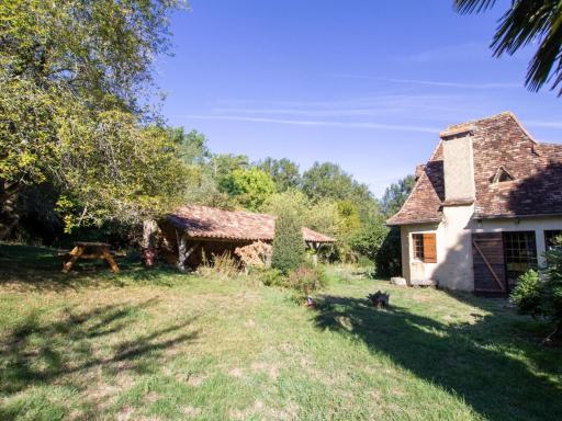 Maison de campagne avec jardin, proche Mussidan, idéale pour couple avec bébé - FR-1-616-231 - Housity