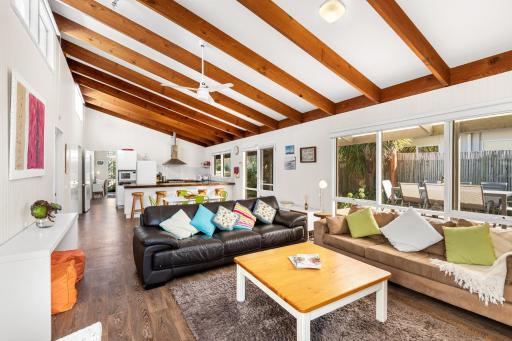 Point Lonsdale Beach House - Relax Beach Surf Golf - Housity