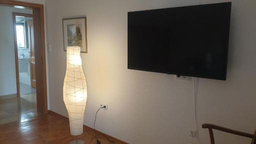 Ferienwohnung mit Terrasse, kostenloses WLAN, Parkplatz - Housity