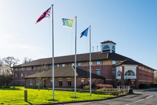 Holiday Inn Express Warwick - Stratford-upon-Avon, an IHG Hotel - Housity